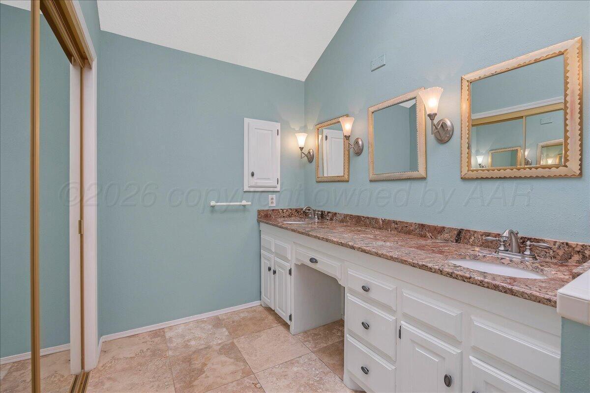 4102 Stony Point Amarillo, TX 79121 - Photo 20 of 28 Primary Bathroom 2