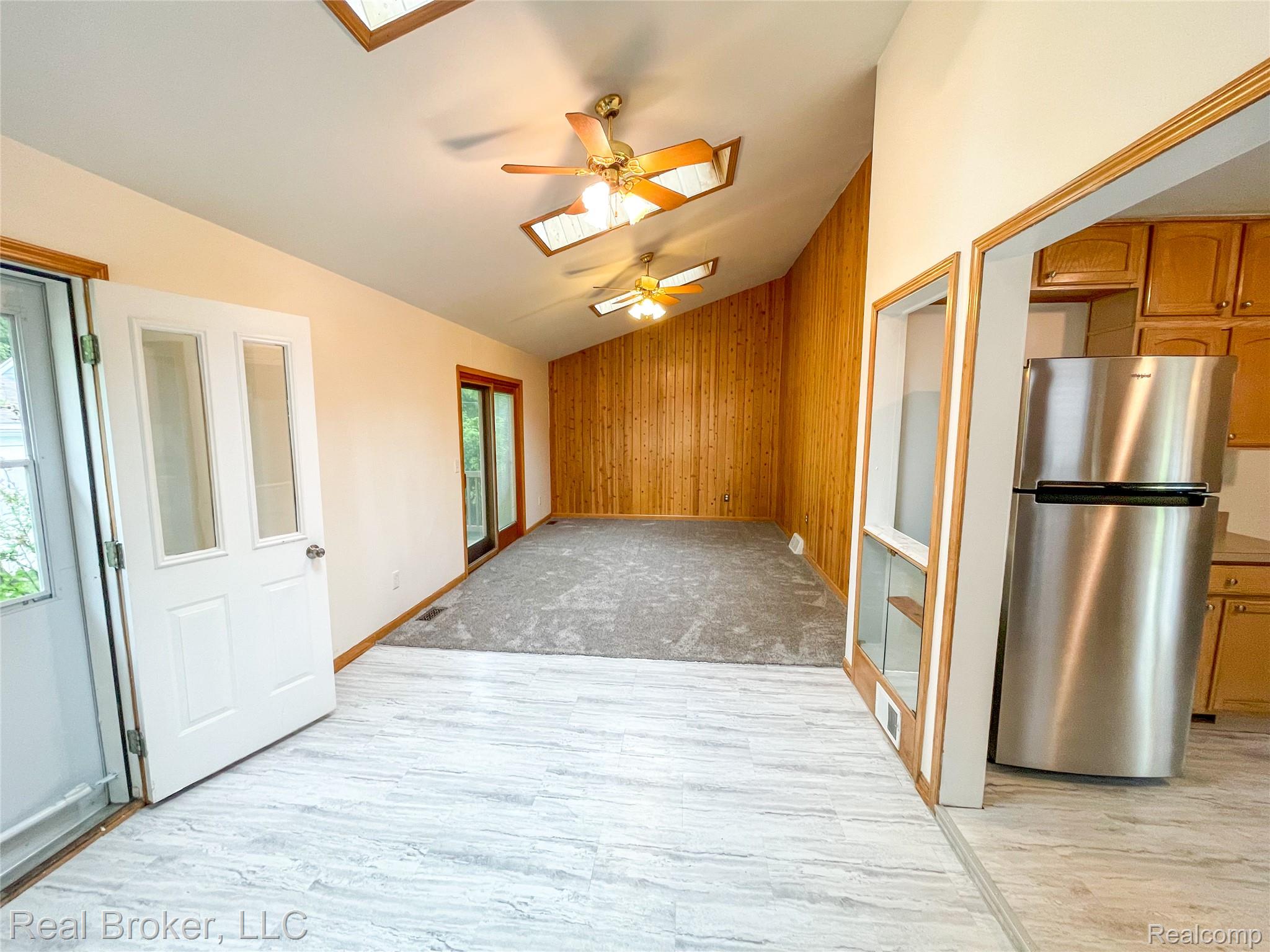 603 Vernier Road Grosse Pointe, MI 48236 - Photo 2 of 33 IMG_5938.JPG