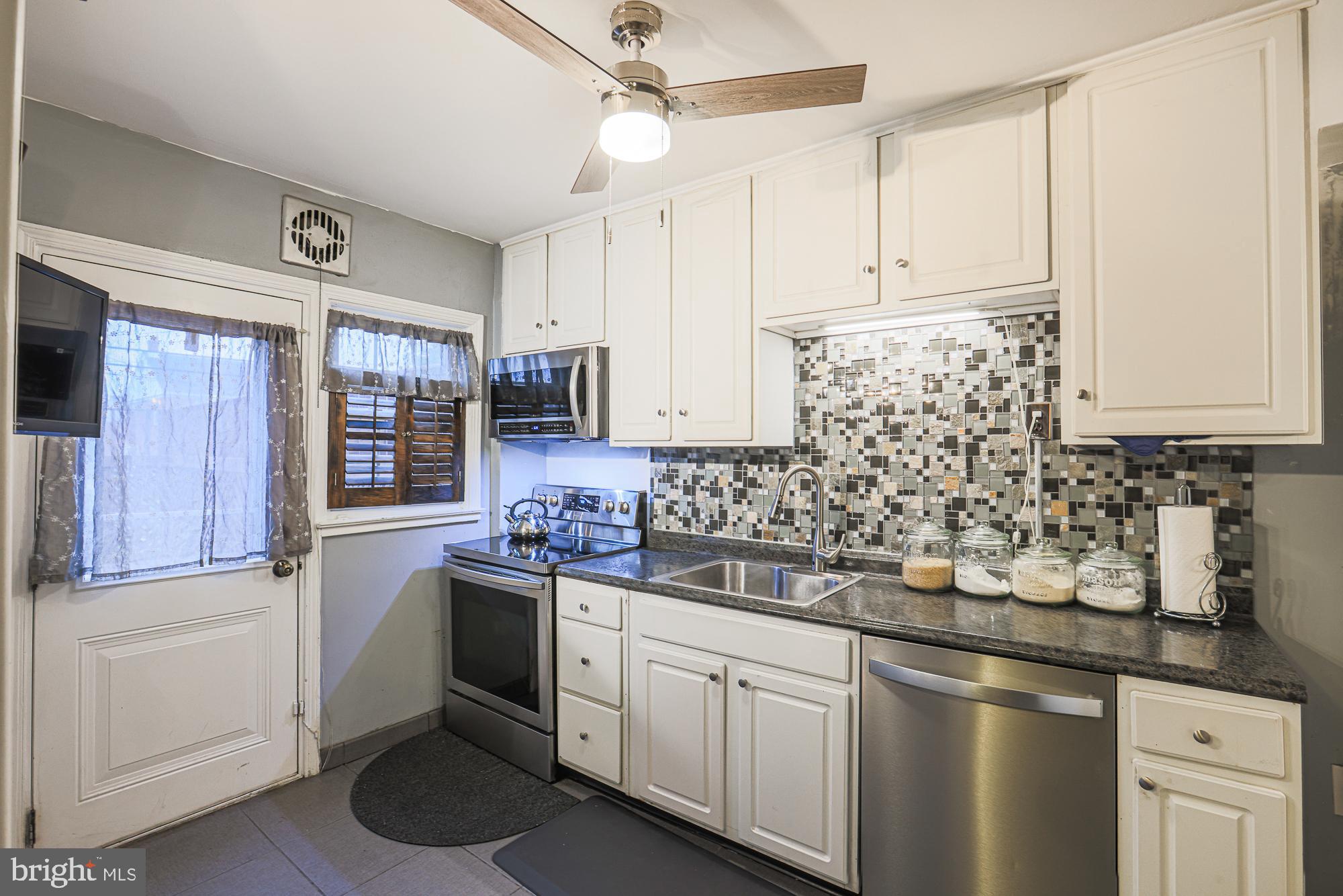 1351 Cedarcroft Road Baltimore, MD 21239 - Photo 18 of 49