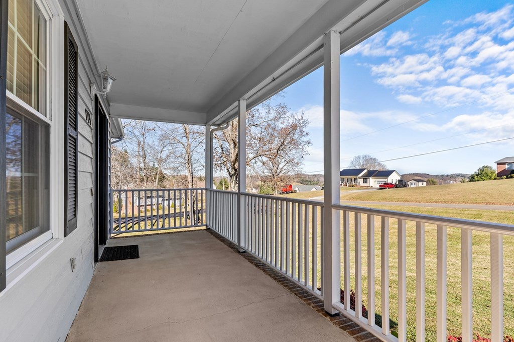 179 Commonwealth Road Galax, VA 24333 - Photo 7 of 50 Gallery Image 7