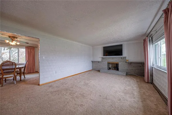 $219,900 | 255 Henry Drive, Irwin, PA 15642