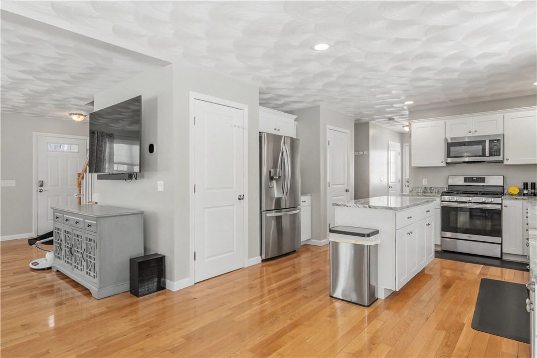 100 Franklin Road Scituate, RI 02825 - Photo 15 of 37