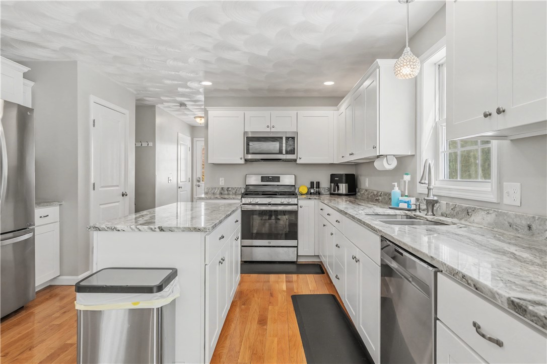 100 Franklin Road Scituate, RI 02825 - Photo 16 of 37