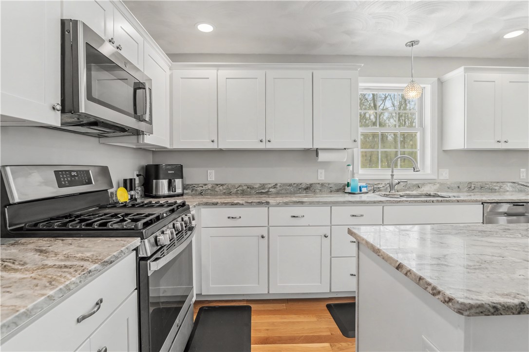 100 Franklin Road Scituate, RI 02825 - Photo 17 of 37