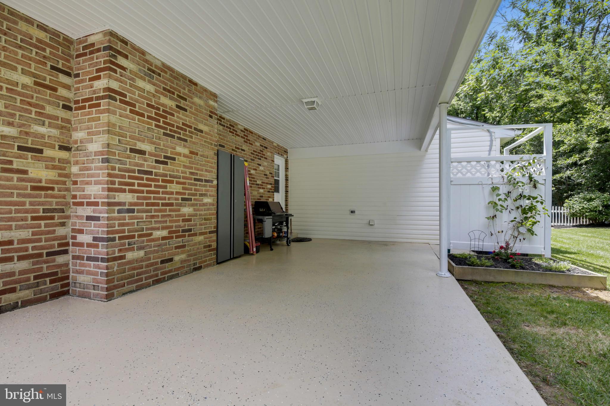 16225 Frederick Road Woodbine, MD 21797 - Photo 10 of 44 Carport