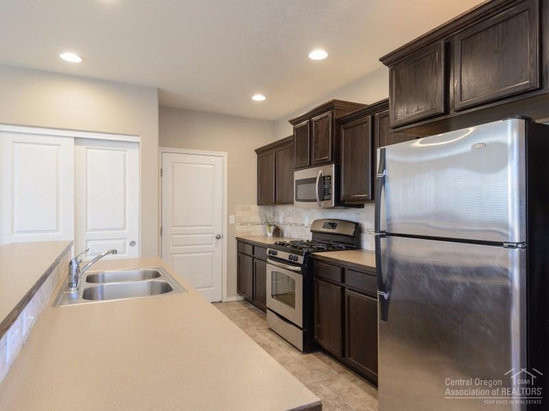 21206 Keyte Road Bend, OR 97701 - Photo 5 of 23 Additional Photo