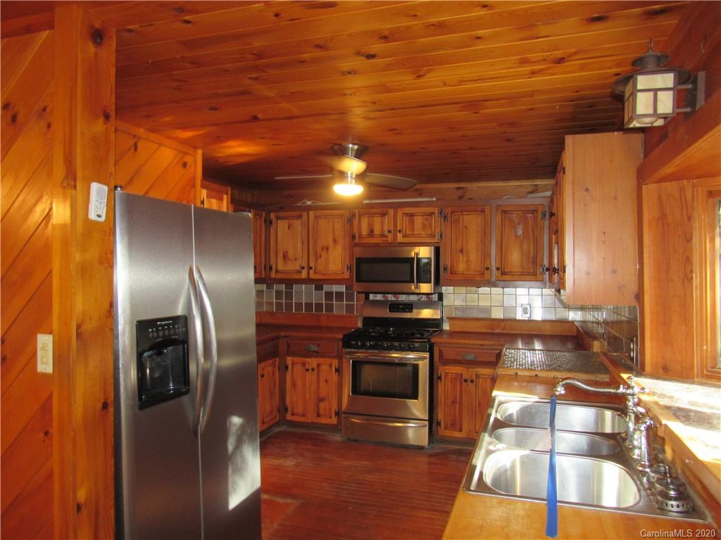 536 Astor Cook Road Blowing Rock, NC 28605 - Photo 12 of 42 Gallery Image 12