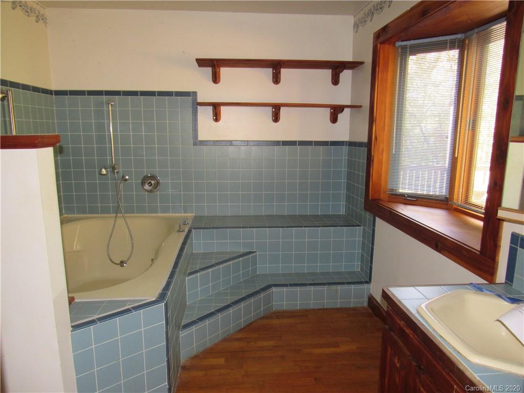 536 Astor Cook Road Blowing Rock, NC 28605 - Photo 20 of 42 Gallery Image 20