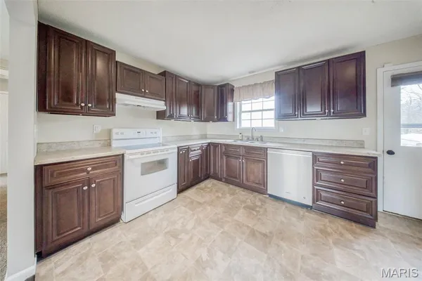 $189,900 | 1805 Briarwood Drive, Rolla, MO 65401