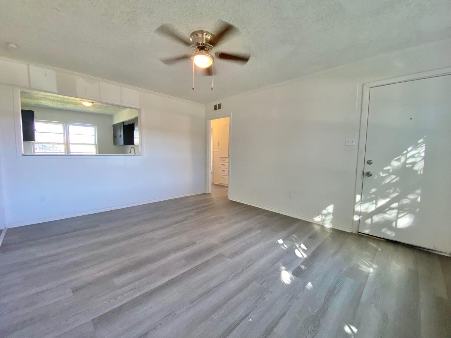 3206 1st Place Lubbock, TX 79415 - Photo 3 of 11 Photo 3
