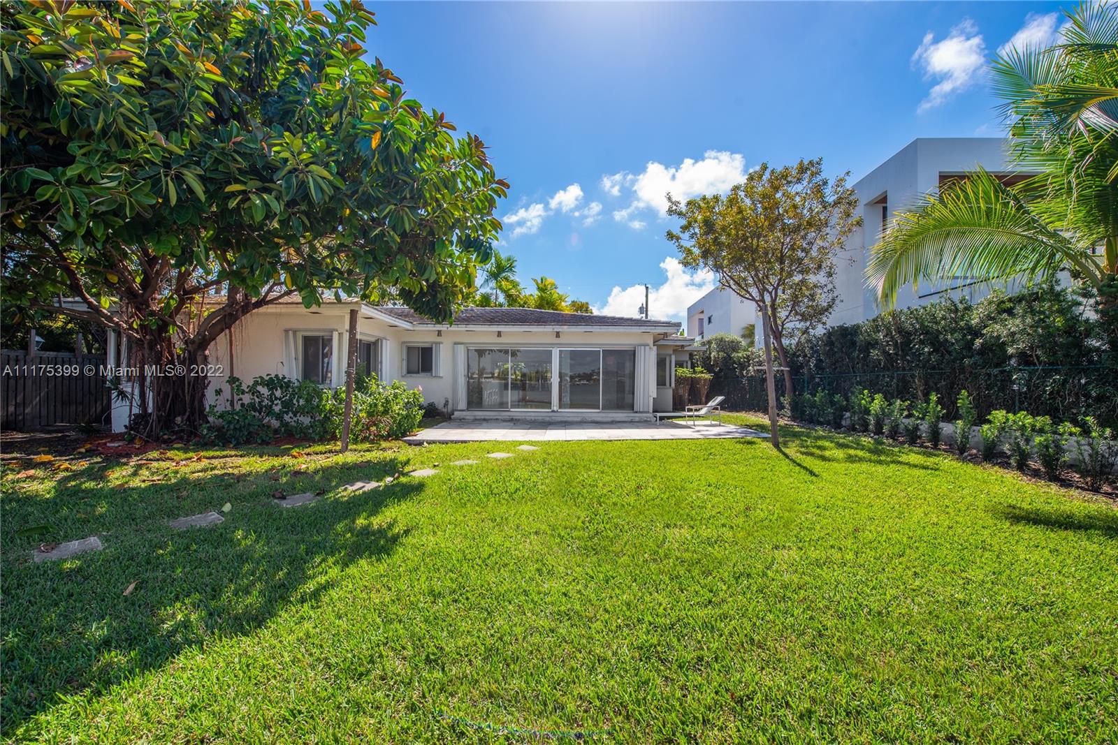 1275 North Biscayne Point Road Miami Beach, FL 33141 - Photo 38 of 39