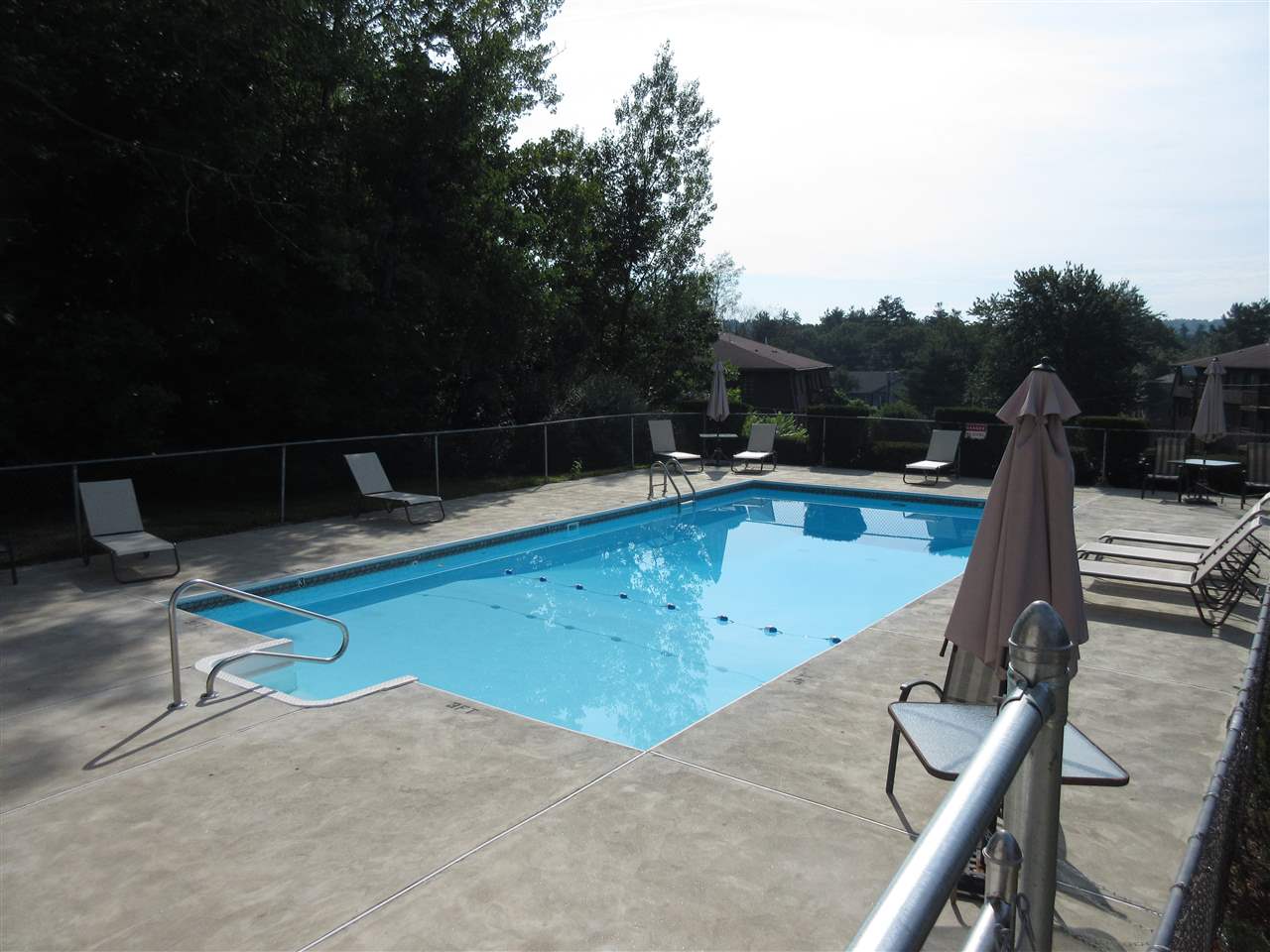39 Old Hackett Hill Road, Unit 1H Manchester, NH 03102 - Photo 3 of 18