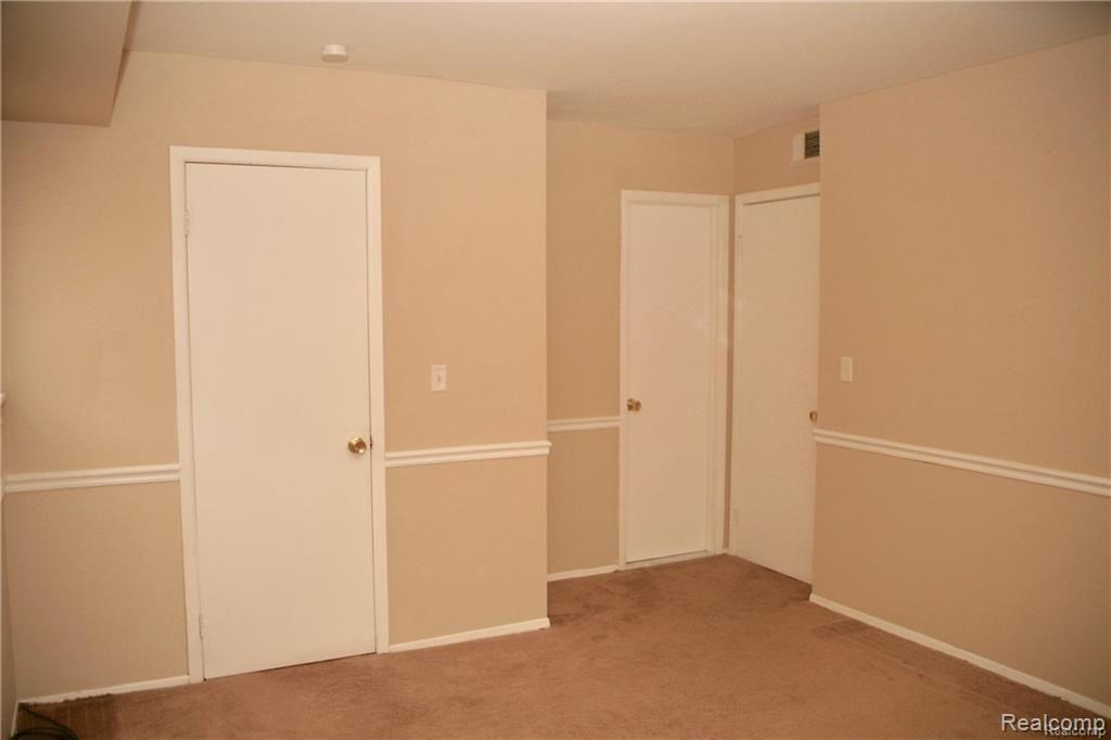 1663 Riverside Drive Rochester, MI 48309 - Photo 10 of 13
