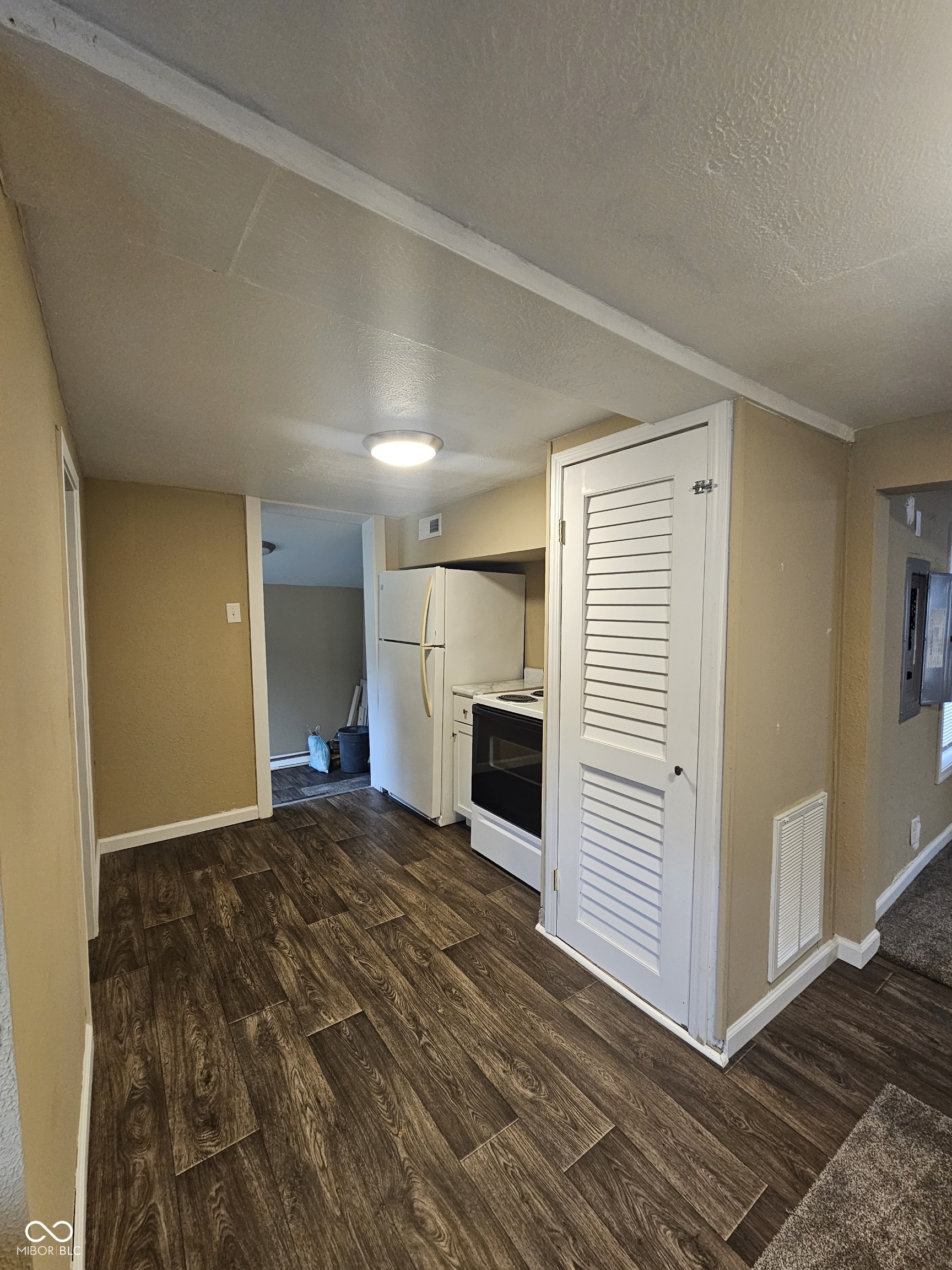 917 Hickory Street Anderson, IN 46012 - Photo 16 of 20