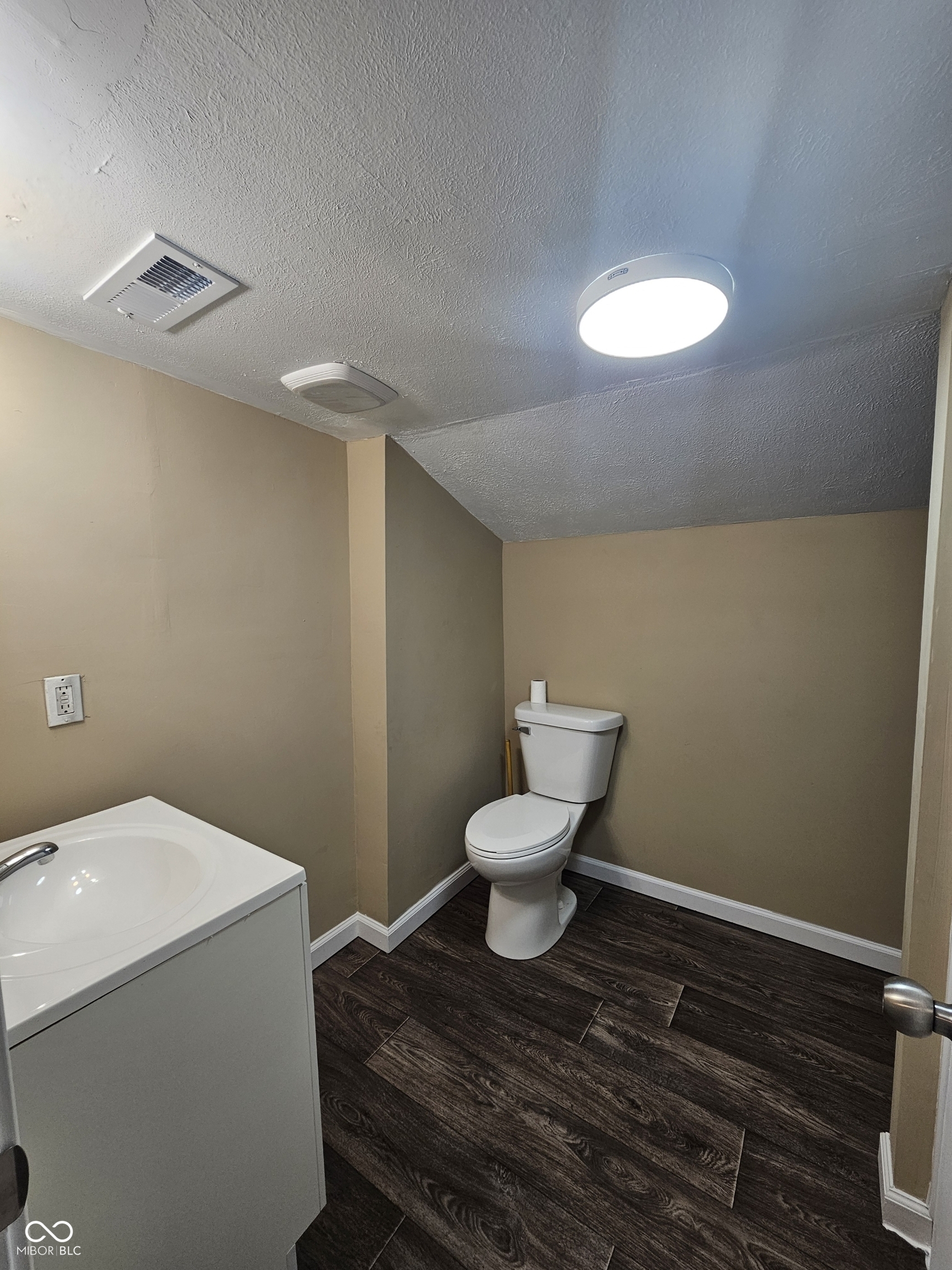 917 Hickory Street Anderson, IN 46012 - Photo 18 of 20