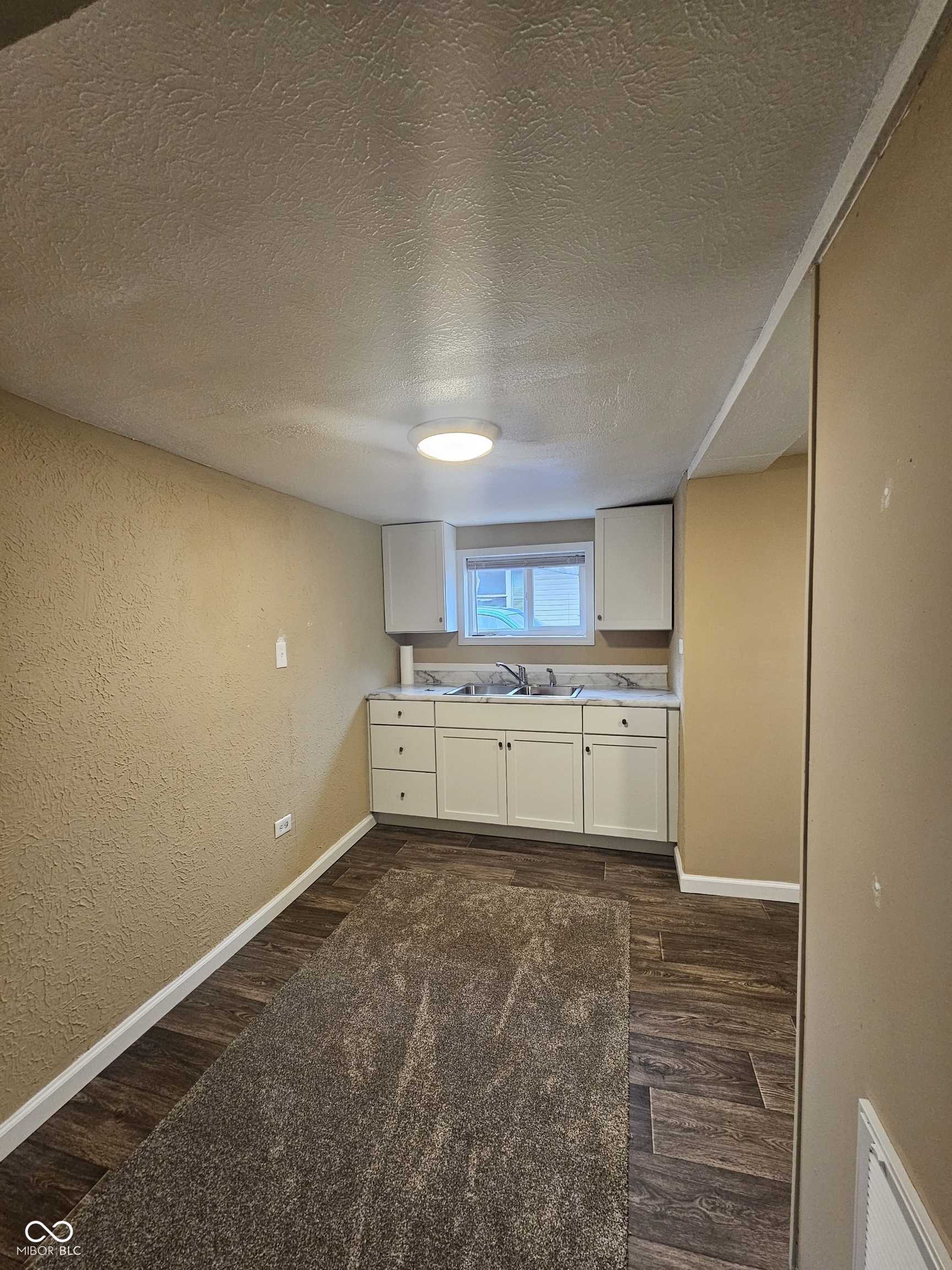 917 Hickory Street Anderson, IN 46012 - Photo 10 of 20