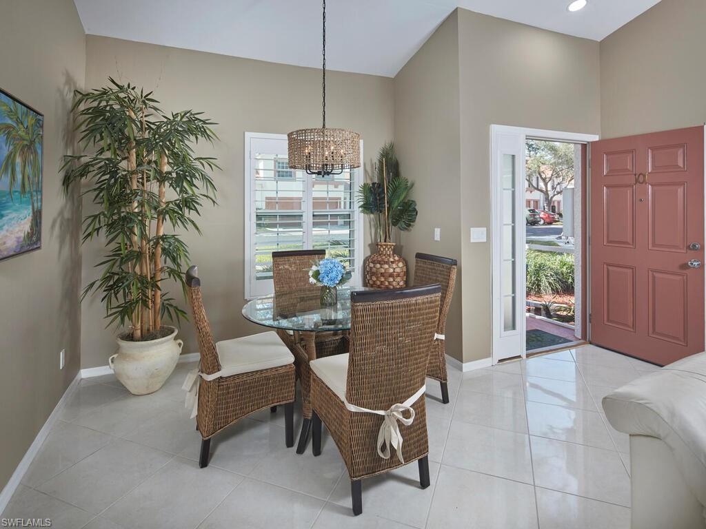 570 Windsor Square, Unit 101 Naples, FL 34104 - Photo 6 of 23
