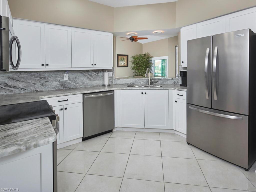570 Windsor Square, Unit 101 Naples, FL 34104 - Photo 9 of 23