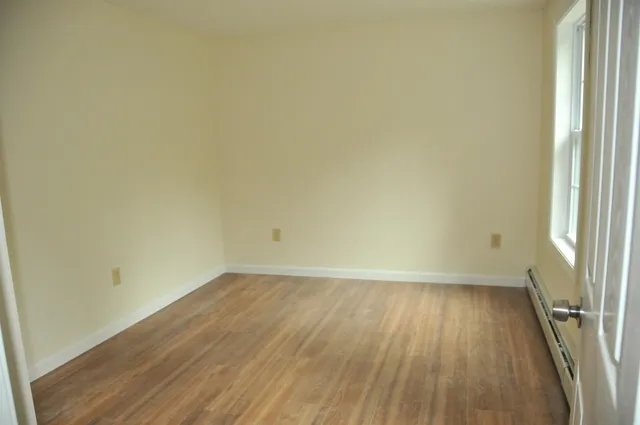 $2,550 | 115 High Rock Road, Unit A, Weare, NH 03281