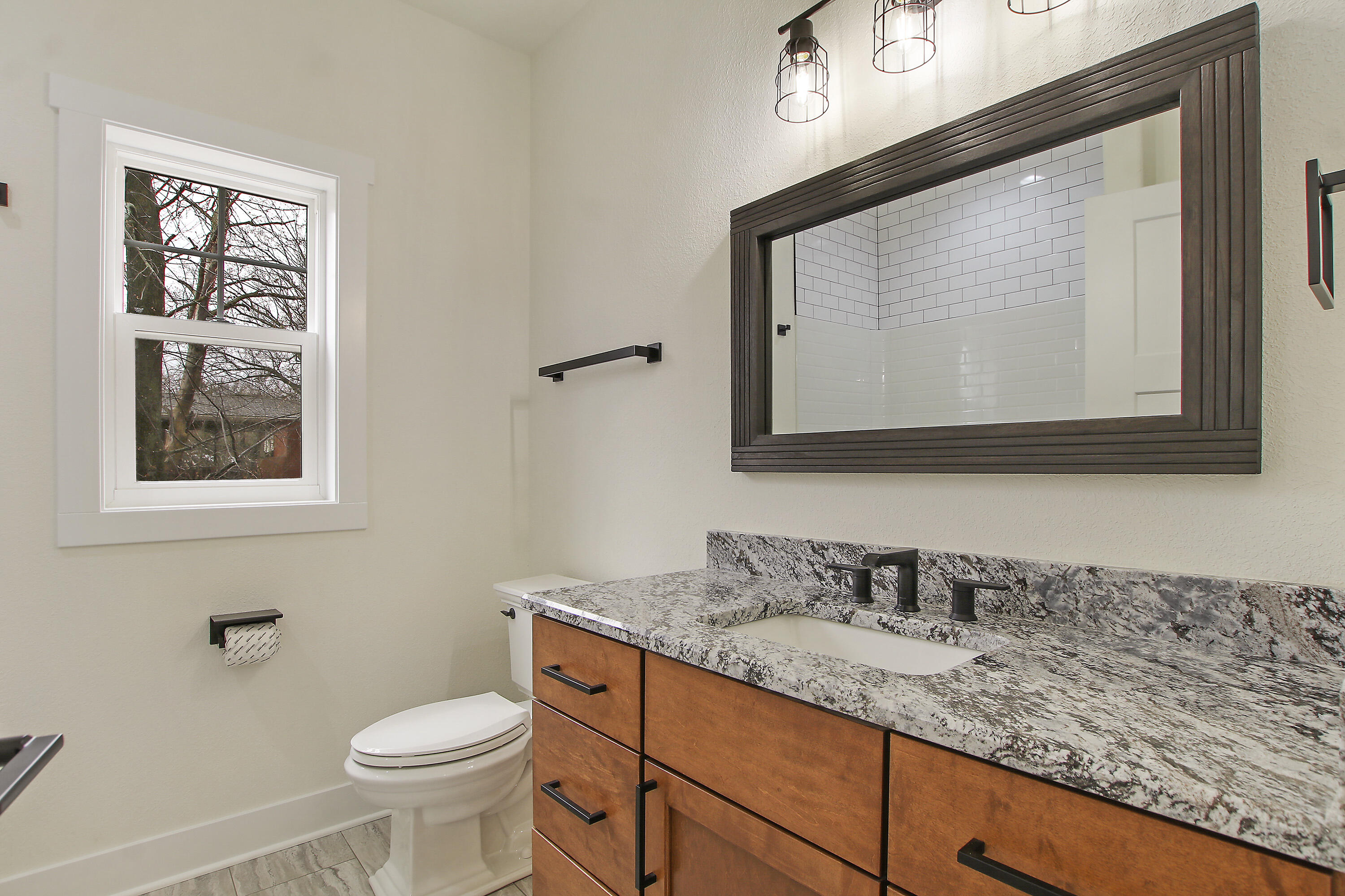 15517 67th Street Kenosha, WI 53142 - Photo 16 of 28 Main Bath