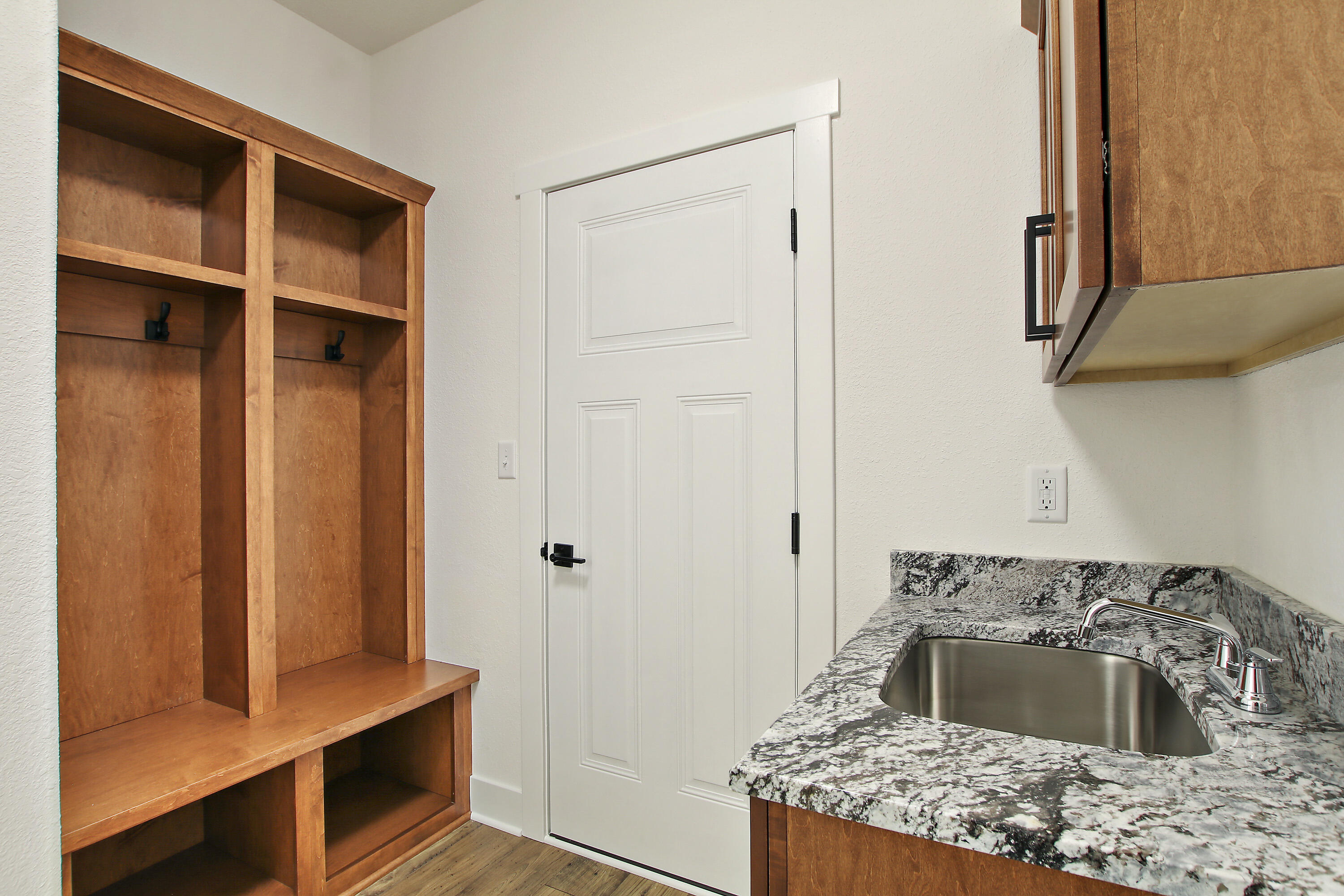 15517 67th Street Kenosha, WI 53142 - Photo 18 of 28 Mudroom