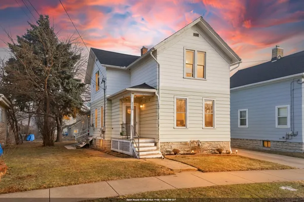 $175,000 | 118 West 12th Avenue, Oshkosh, WI 54902