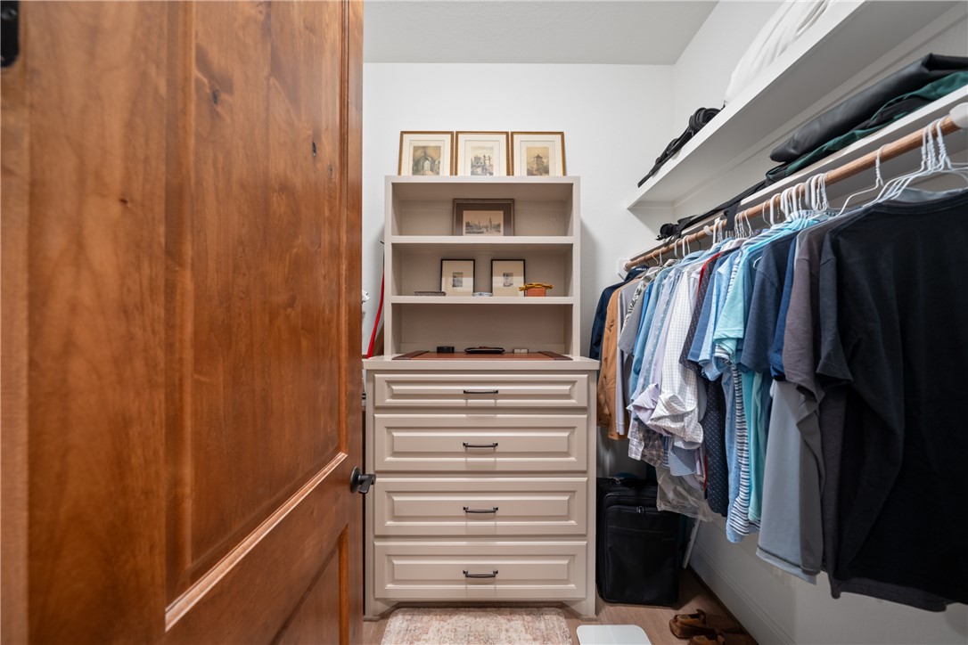 30163 High Spirit Ranch Road Hempstead, TX 77445 - Photo 24 of 49 View of walk in closet