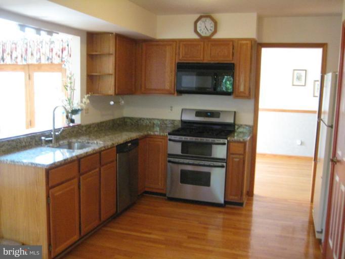 4411 Fieldgreen Road Nottingham, MD 21236 - Photo 3 of 23 Kitchen