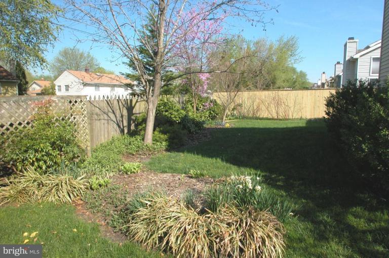 4411 Fieldgreen Road Nottingham, MD 21236 - Photo 23 of 23 Back yard