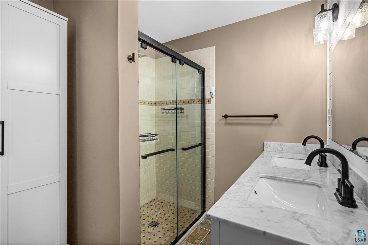 3751 Martin Road Duluth, MN 55803 - Photo 16 of 43