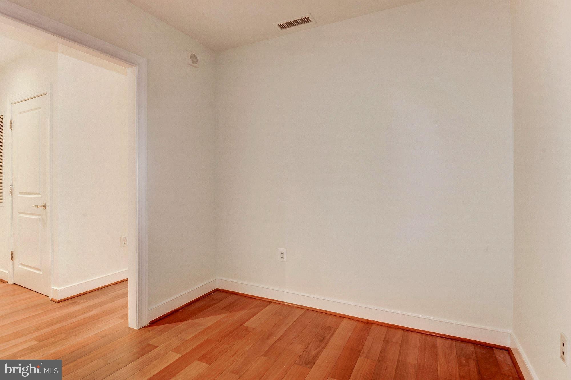 2425 L Street Northwest, Unit 635 Washington, DC 20037 - Photo 21 of 38 Den