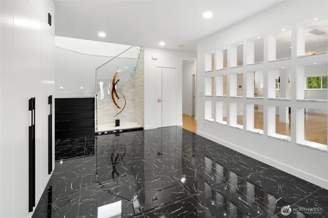 $8,995 | 6402 106th Avenue Northeast, Kirkland, WA 98033