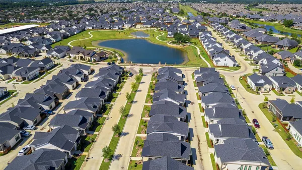 $2,475 | 14906 Summerland Circle, Cypress, TX 77429