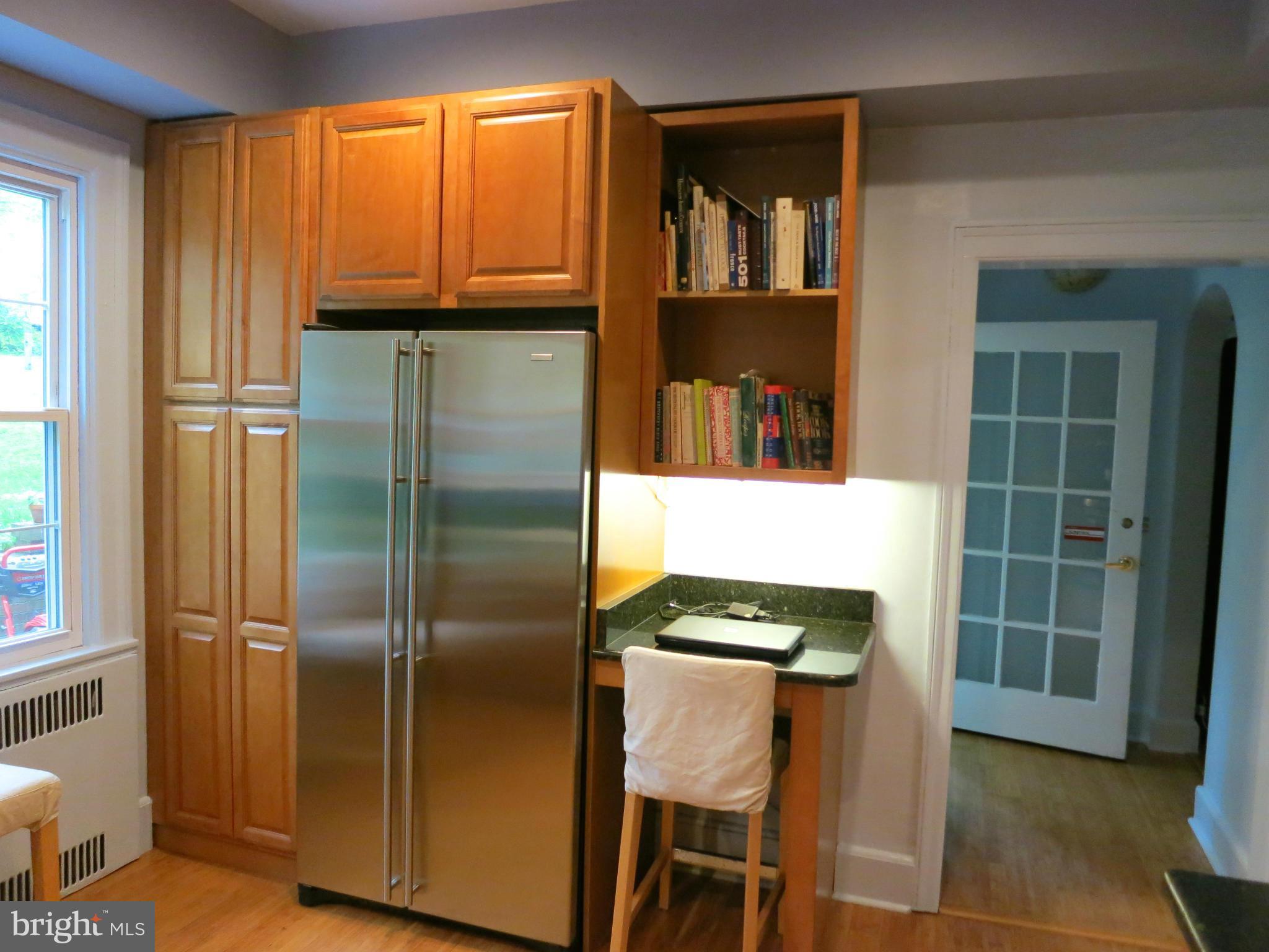 4653 Briarclift Road Baltimore, MD 21229 - Photo 11 of 30 Beautiful Maple Kitchen
