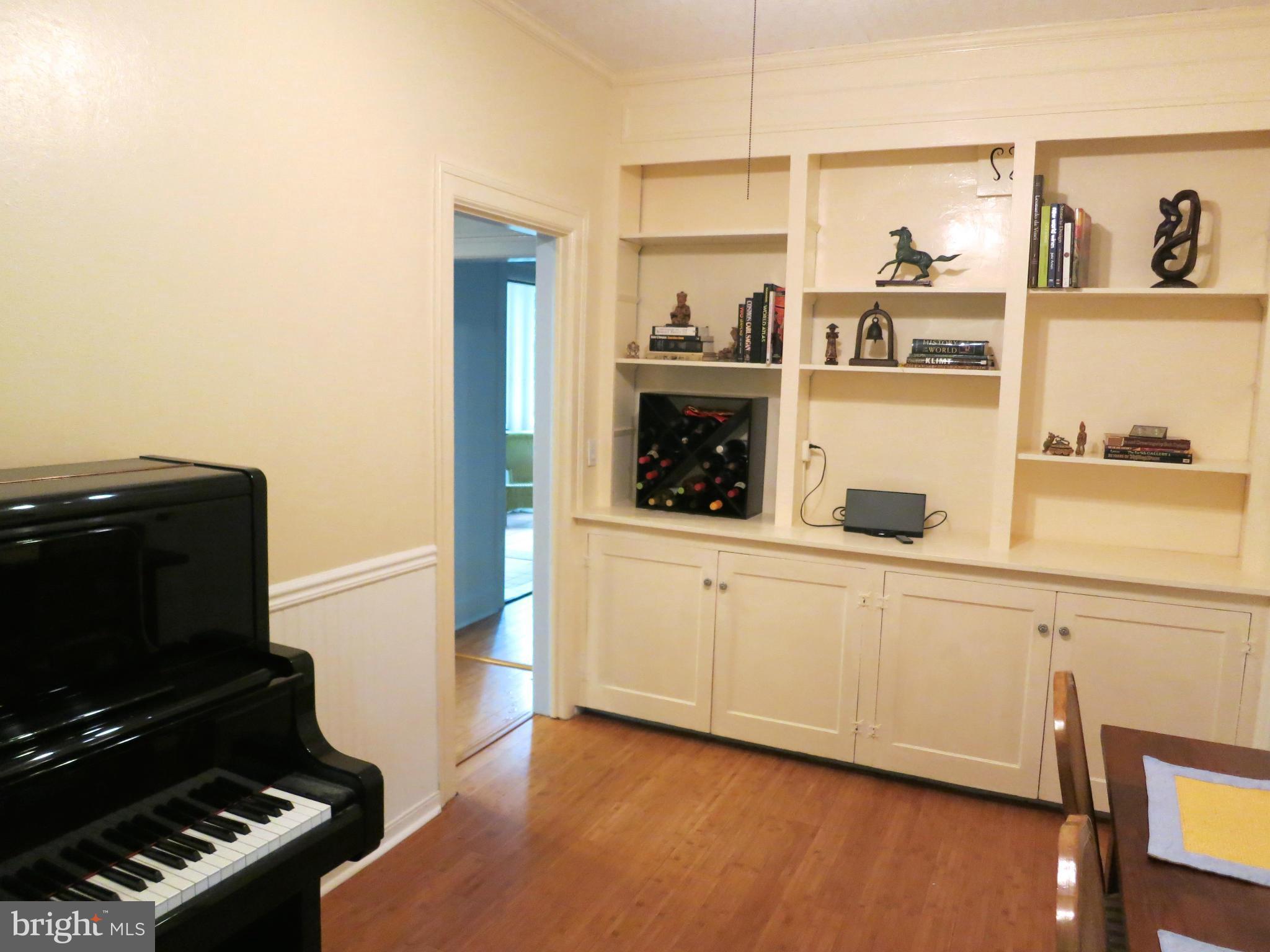 4653 Briarclift Road Baltimore, MD 21229 - Photo 12 of 30 Breakfast Room/Music Room