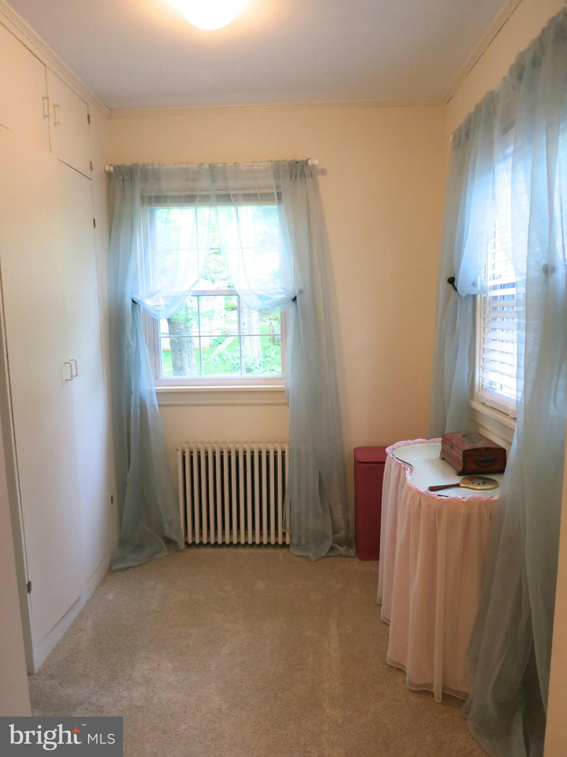 4653 Briarclift Road Baltimore, MD 21229 - Photo 16 of 30 Dressing Room, off 2nd Bedroom