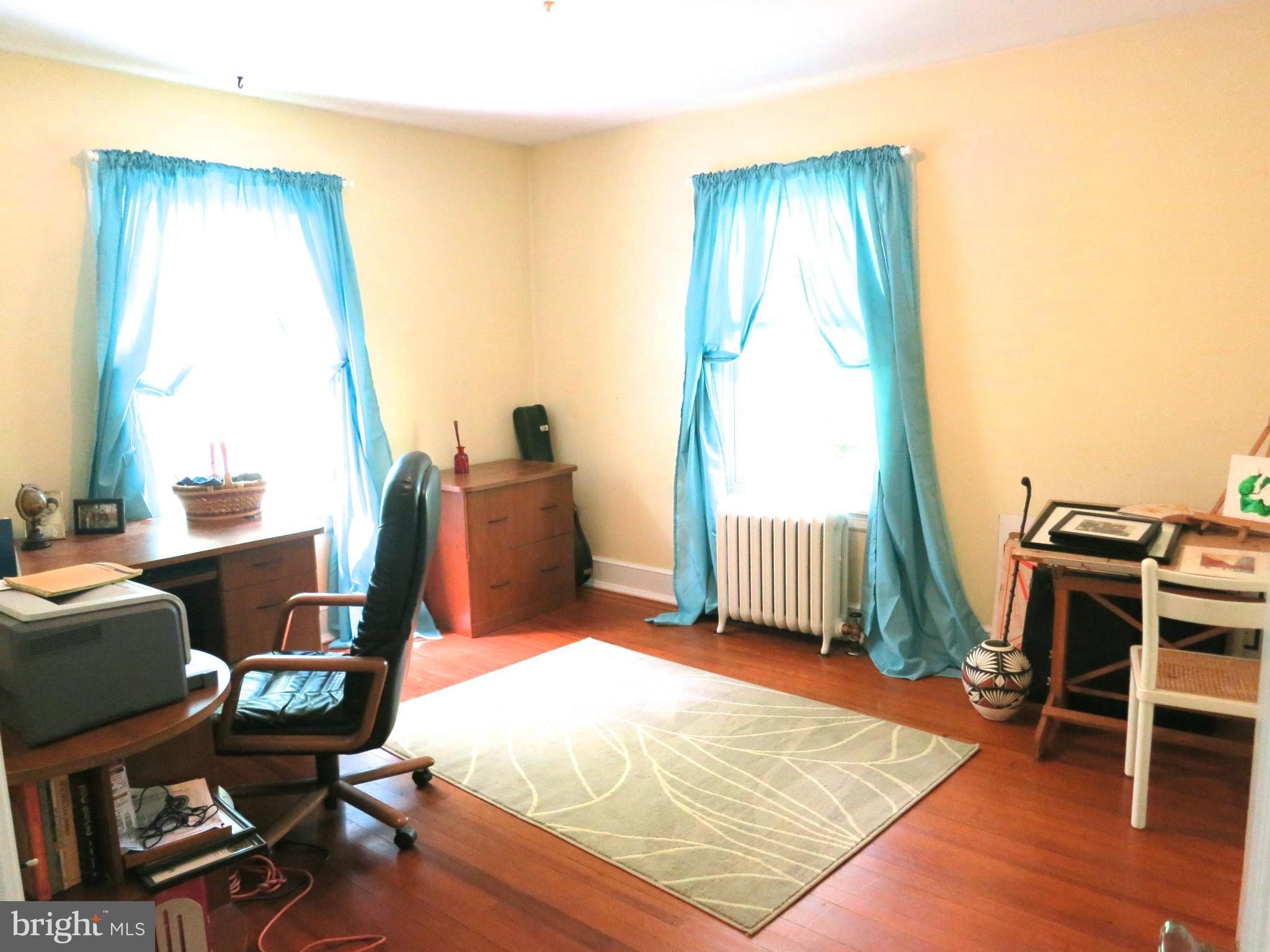 4653 Briarclift Road Baltimore, MD 21229 - Photo 19 of 30 3rd Bedroom