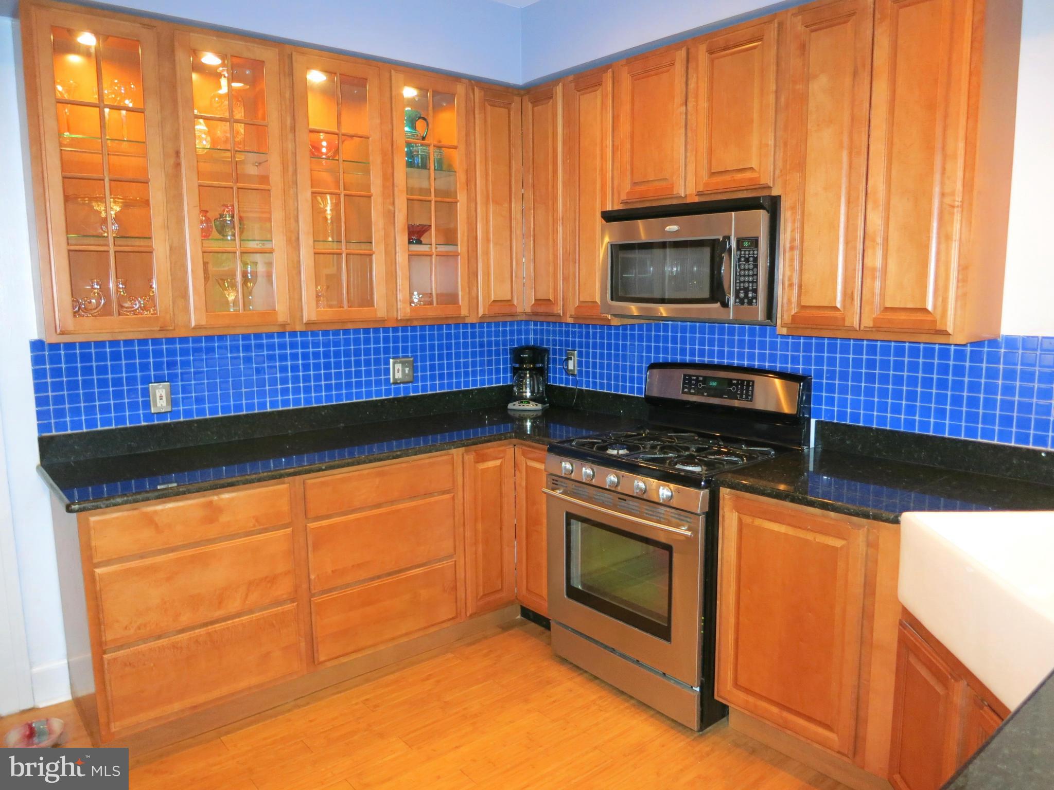 4653 Briarclift Road Baltimore, MD 21229 - Photo 8 of 30 Beautiful Kitchen