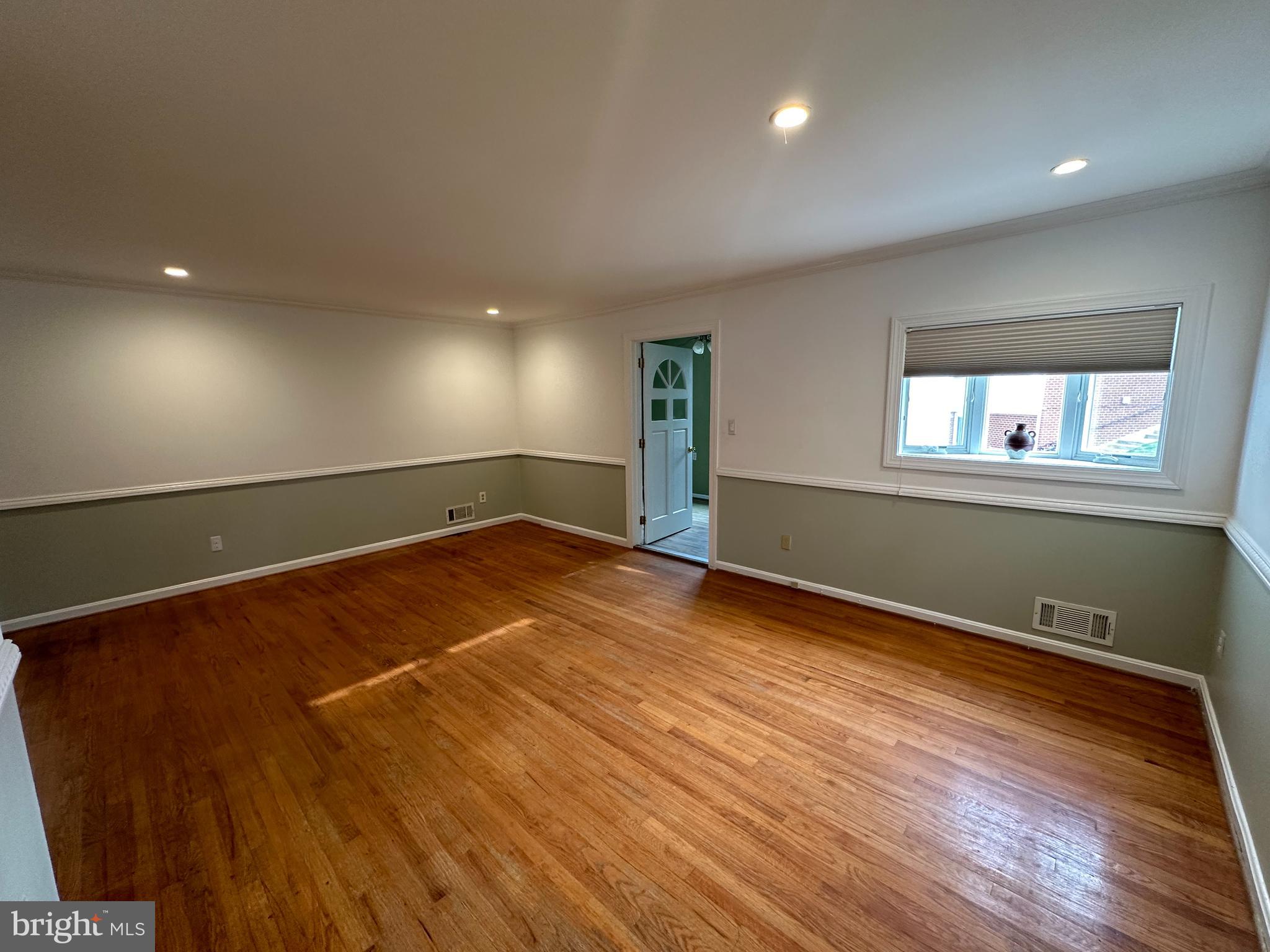 537 East Indian Spring Drive Silver Spring, MD 20901 - Photo 14 of 33