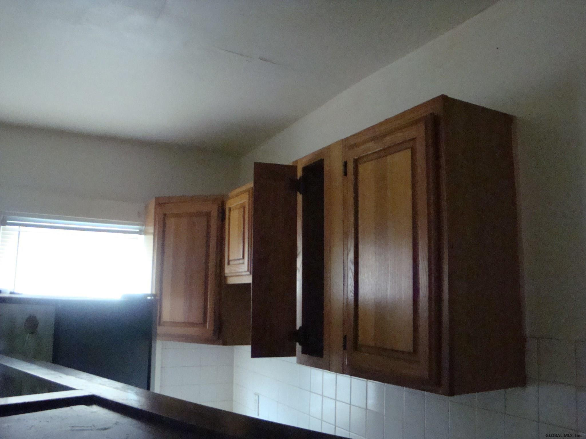1726 Rugby Road Schenectady, NY 12309 - Photo 3 of 14 Photo 3