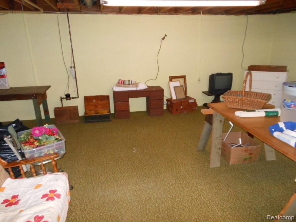 4631 Lakeshore Road Fort Gratiot, MI 48059 - Photo 35 of 39 DSCN1156.JPG