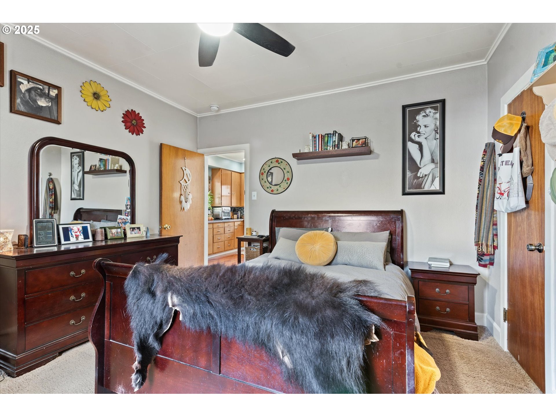 1410 Valley Avenue Baker City, OR 97814 - Photo 16 of 28 a living room with furniture and painting on the wall