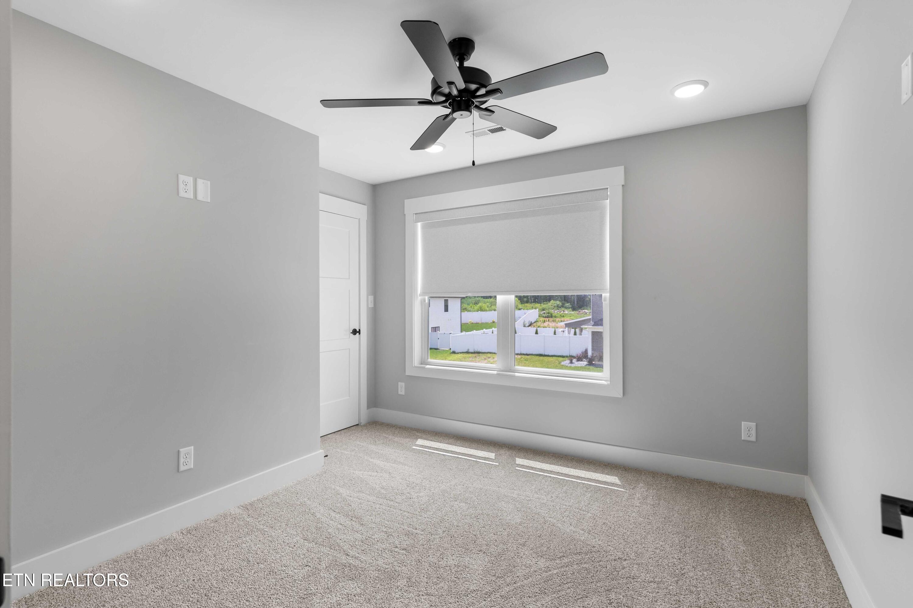 7140 Running Deer Road Knoxville, TN 37920 - Photo 17 of 34 030A6077