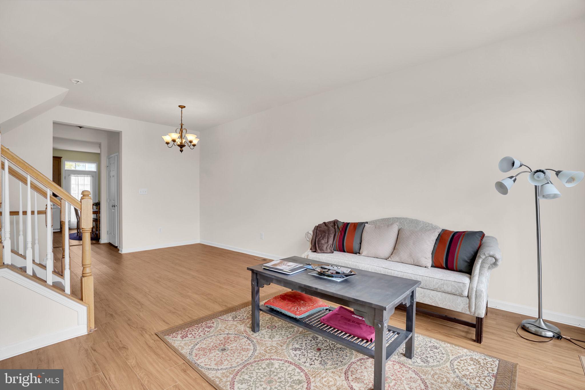25015 Riding Center Drive Chantilly, VA 20152 - Photo 8 of 39 Gallery Image 8
