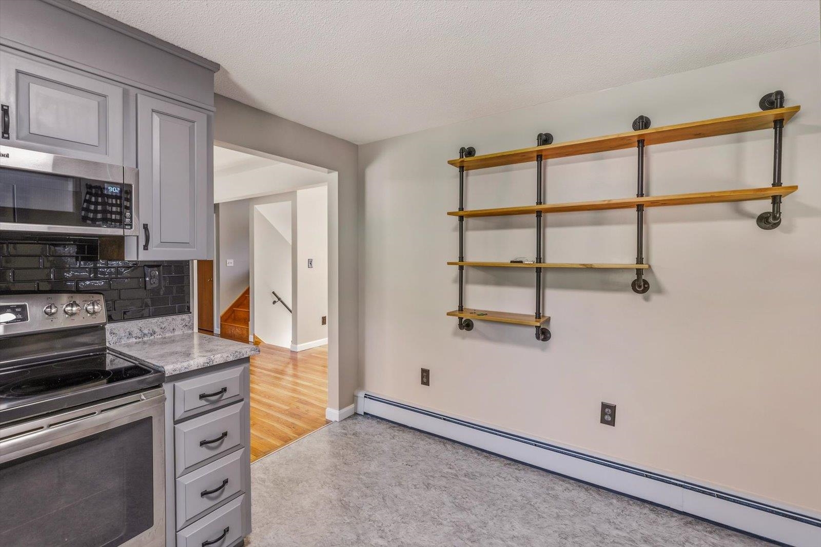 11 Woodridge Road Keene, NH 03431 - Photo 9 of 44 Gallery Image 9