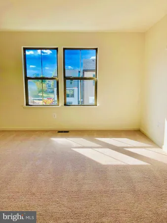 $3,299 | 124 Tolocka Terrace Northeast, Leesburg, VA 20176