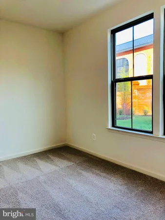 $3,299 | 124 Tolocka Terrace Northeast, Leesburg, VA 20176