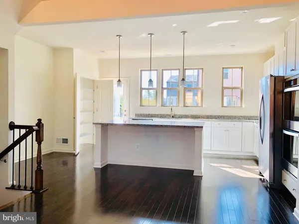 $3,299 | 124 Tolocka Terrace Northeast, Leesburg, VA 20176