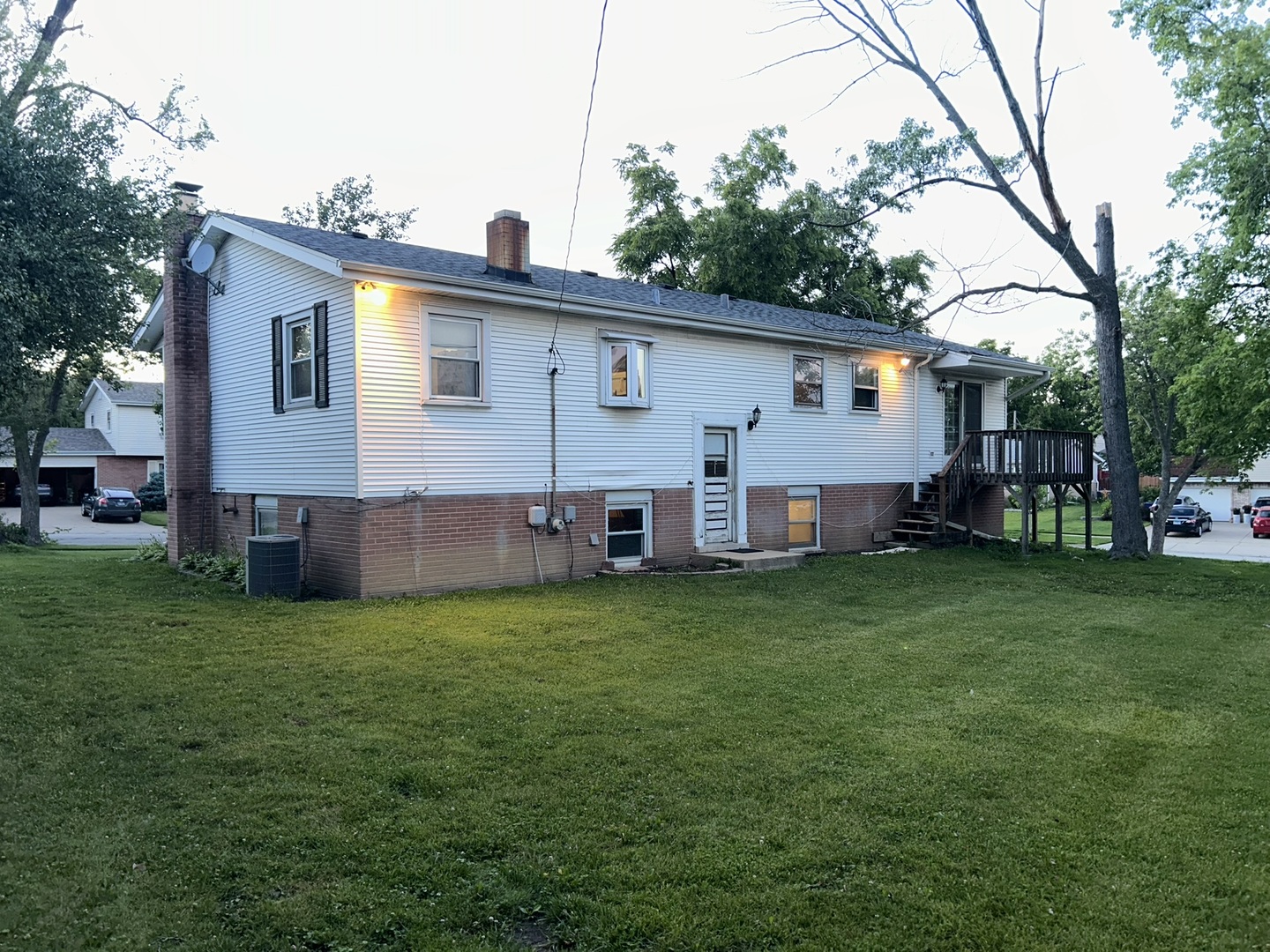 9019 Beechnut Road Hickory Hills, IL 60457 - Photo 6 of 35 Gallery Image 6
