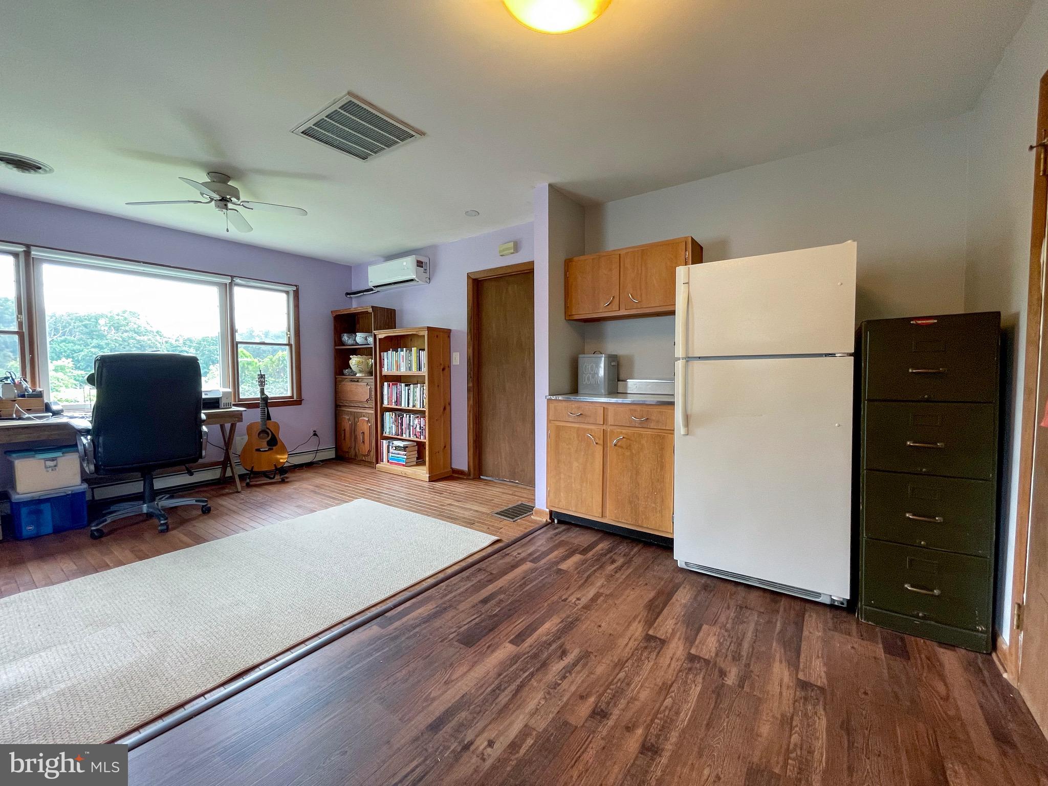 510 Epsom Road Towson, MD 21286 - Photo 24 of 48 Kitchenette/Office